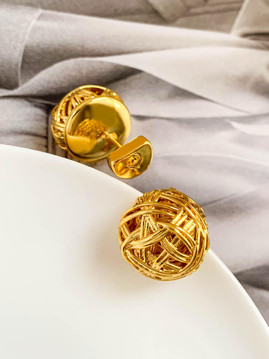 Gold Cut-out Woven Ball Stud Earrings