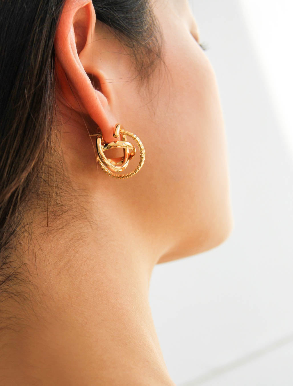 Gold 3D Geometric Links Stud Earrings