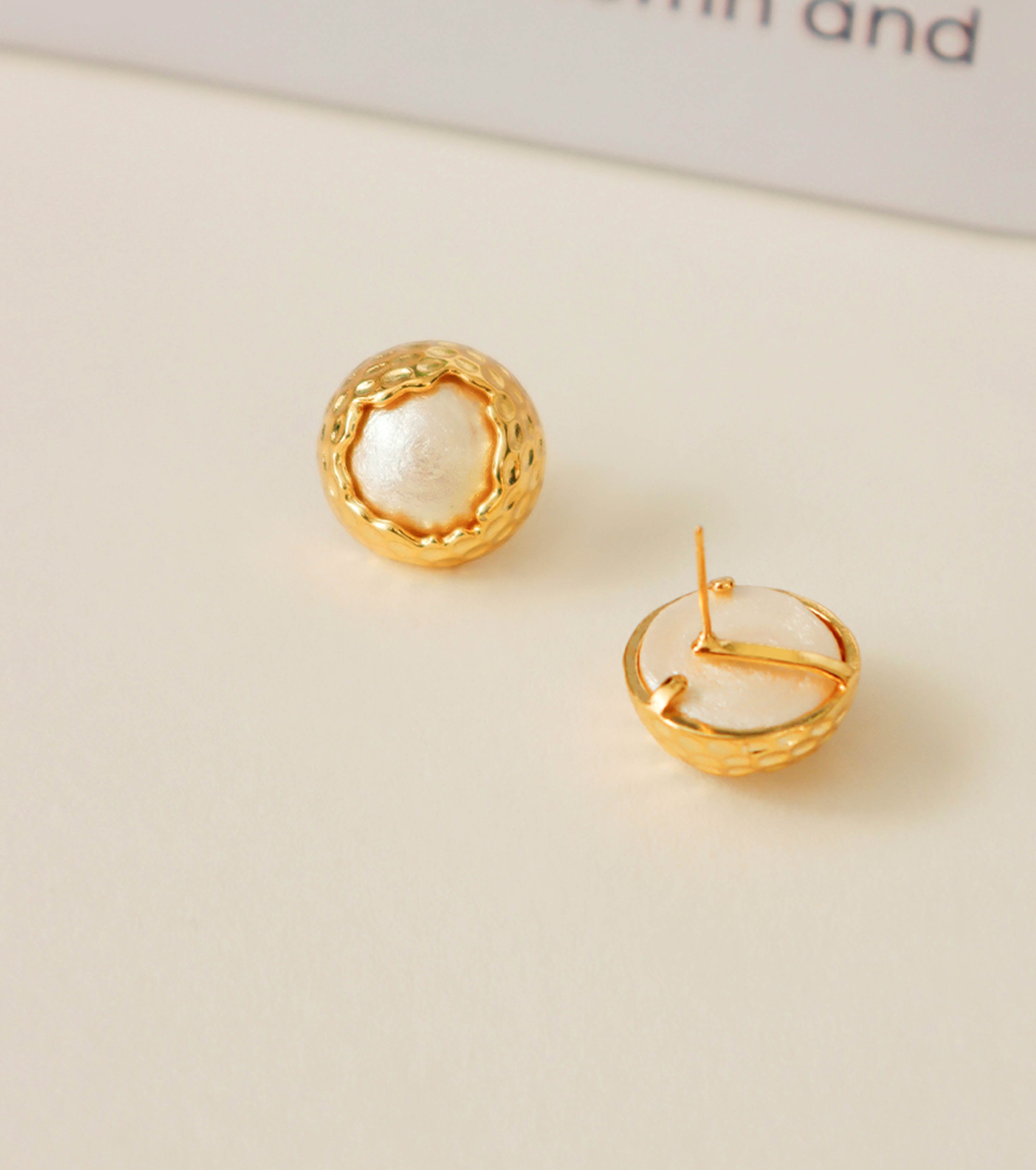 Gold Retro Faux Pearl Stud Earrings,