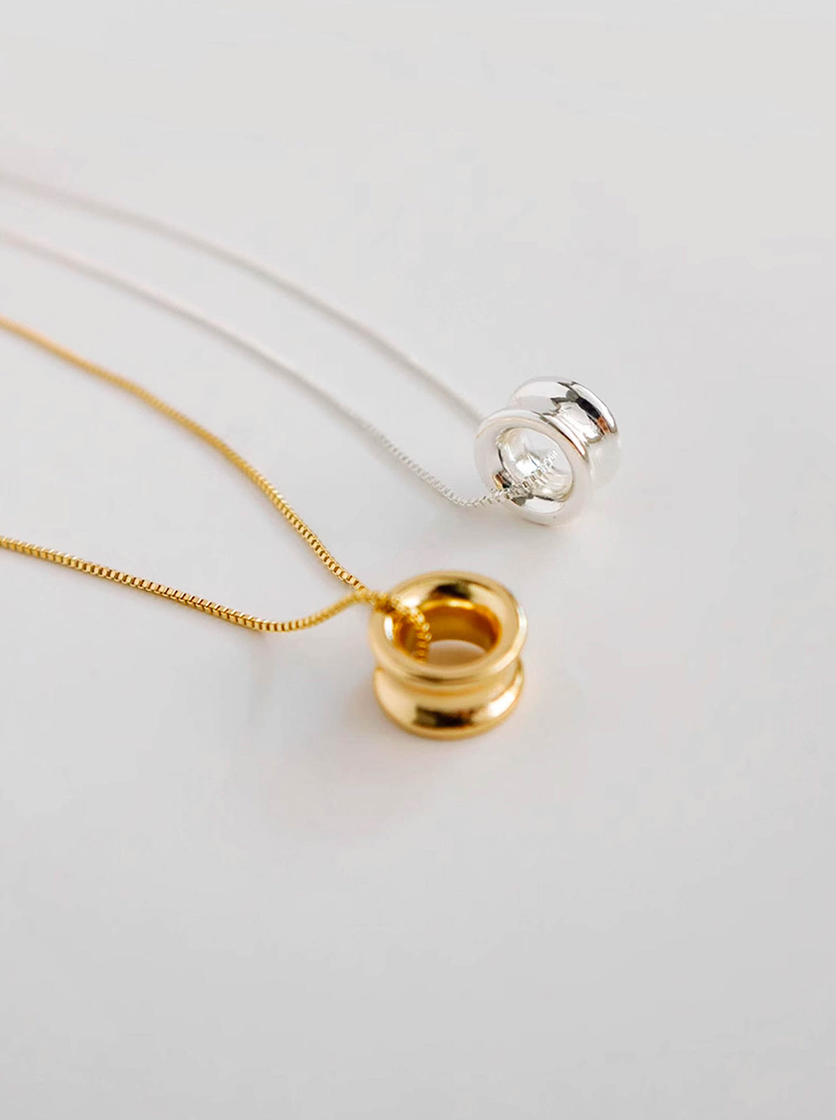 Gold Circle Ring Pendant Chain Necklace