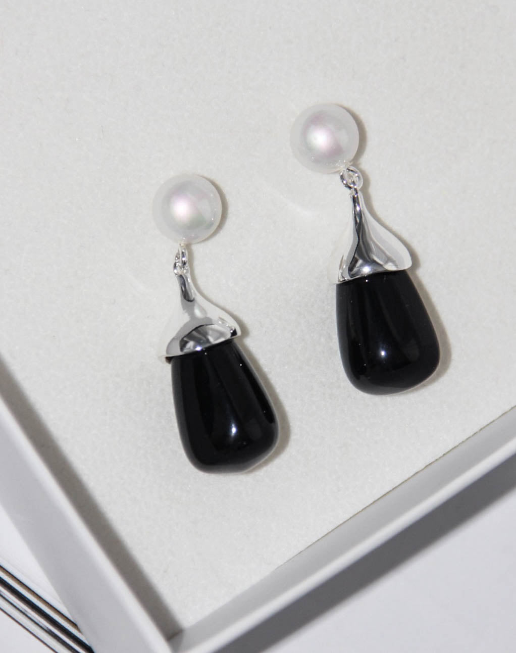 Silver Teardrop Faux Pearl Drop Earrings with Artificial Black Agate Stones