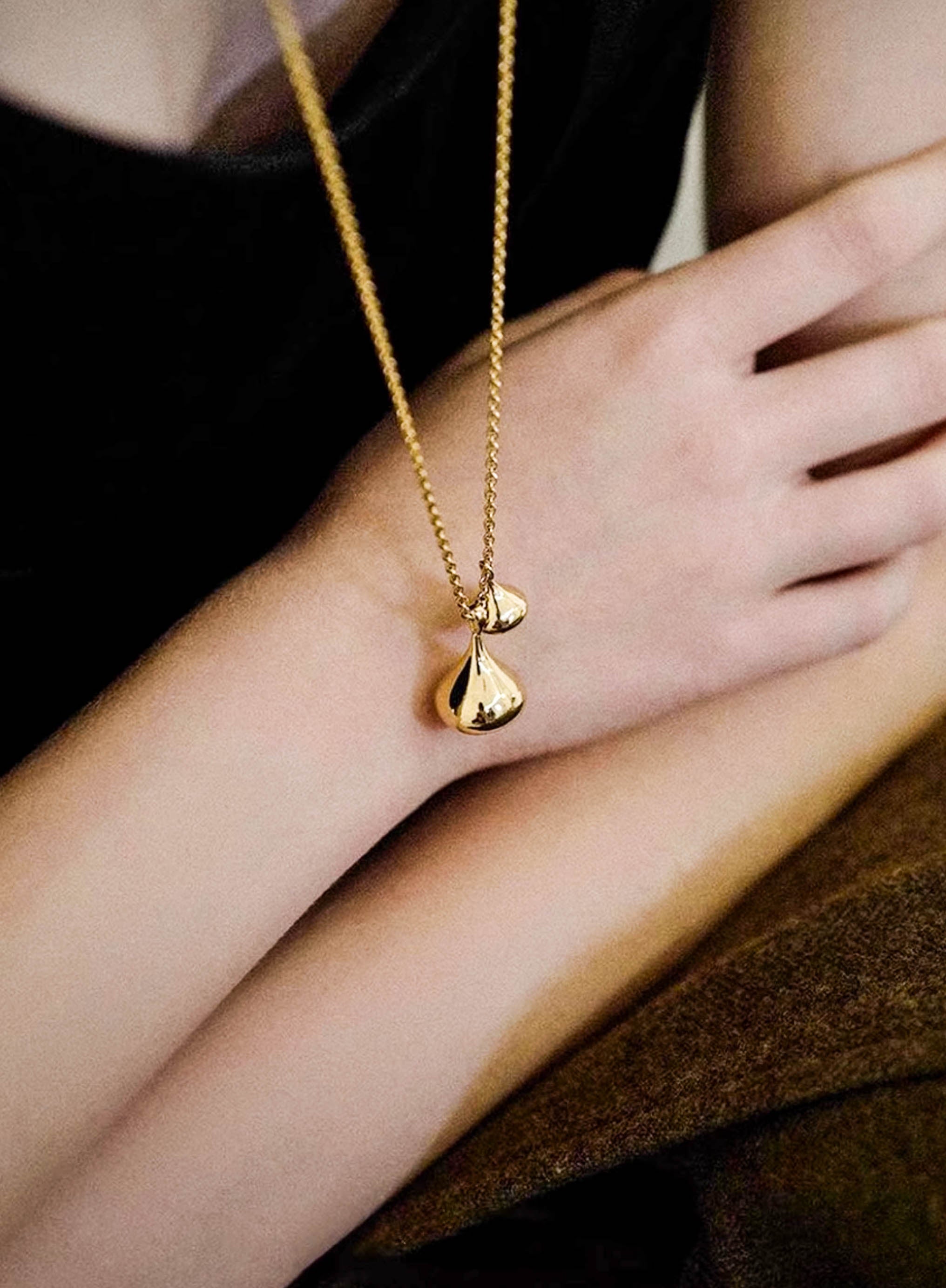 Gold/ Silver Teardrop Pendants Long Chain Necklace