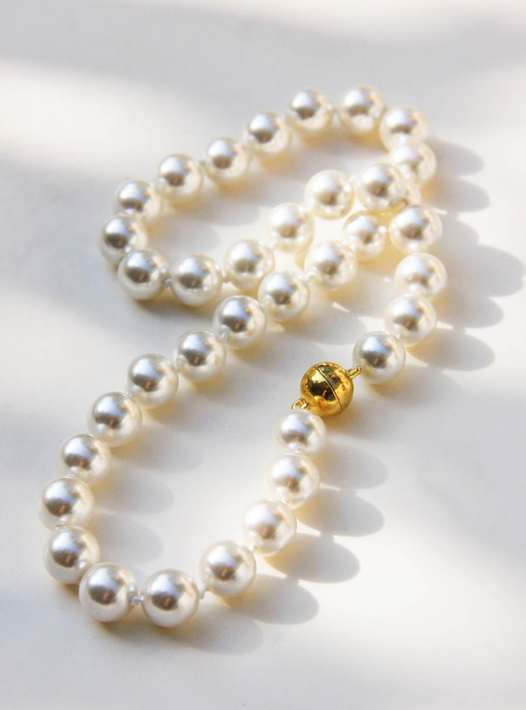 White Shell Pearls Choker Necklace