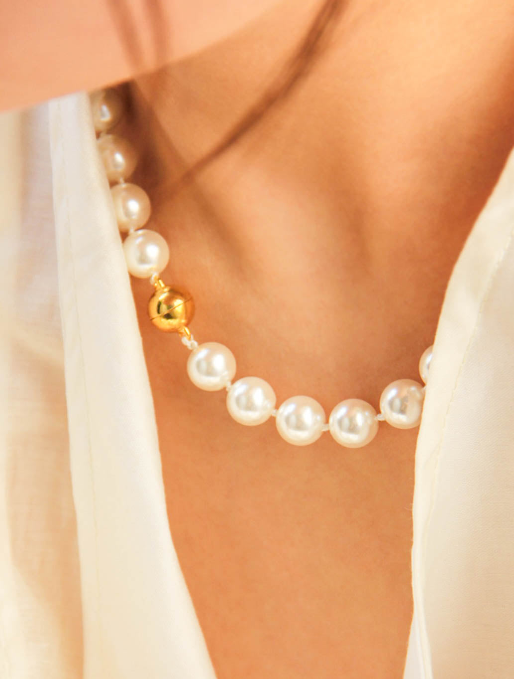 White Shell Pearls Choker Necklace