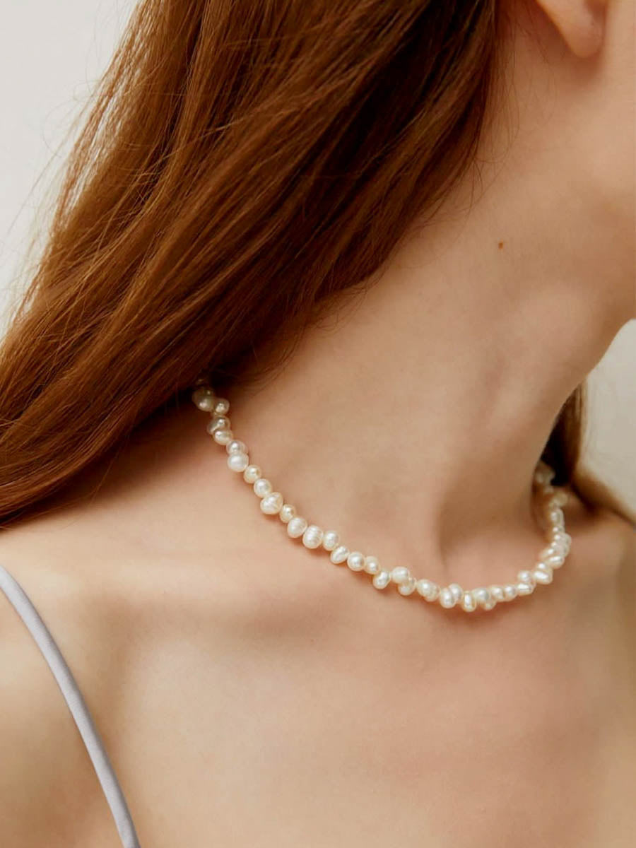 White Natural Baroque Pearls Necklace