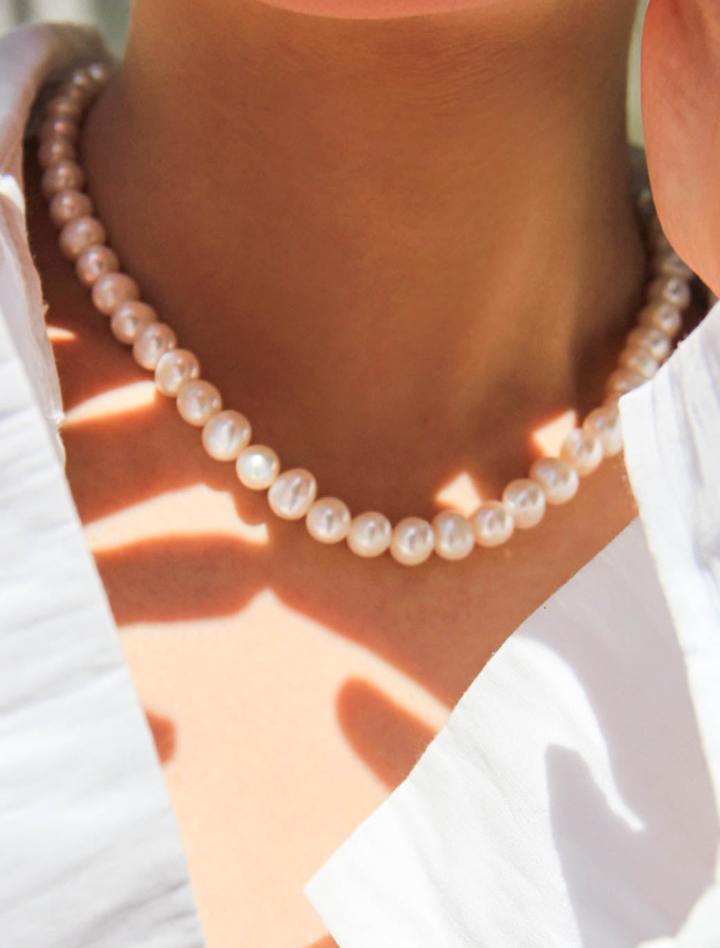 White Natural Fresh Water Pearls Necklace