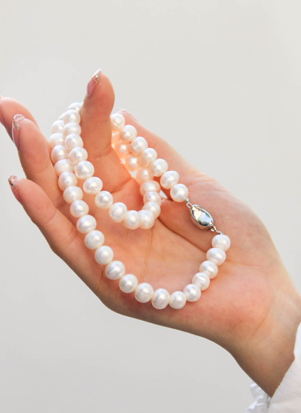 White Natural Fresh Water Pearls Necklace