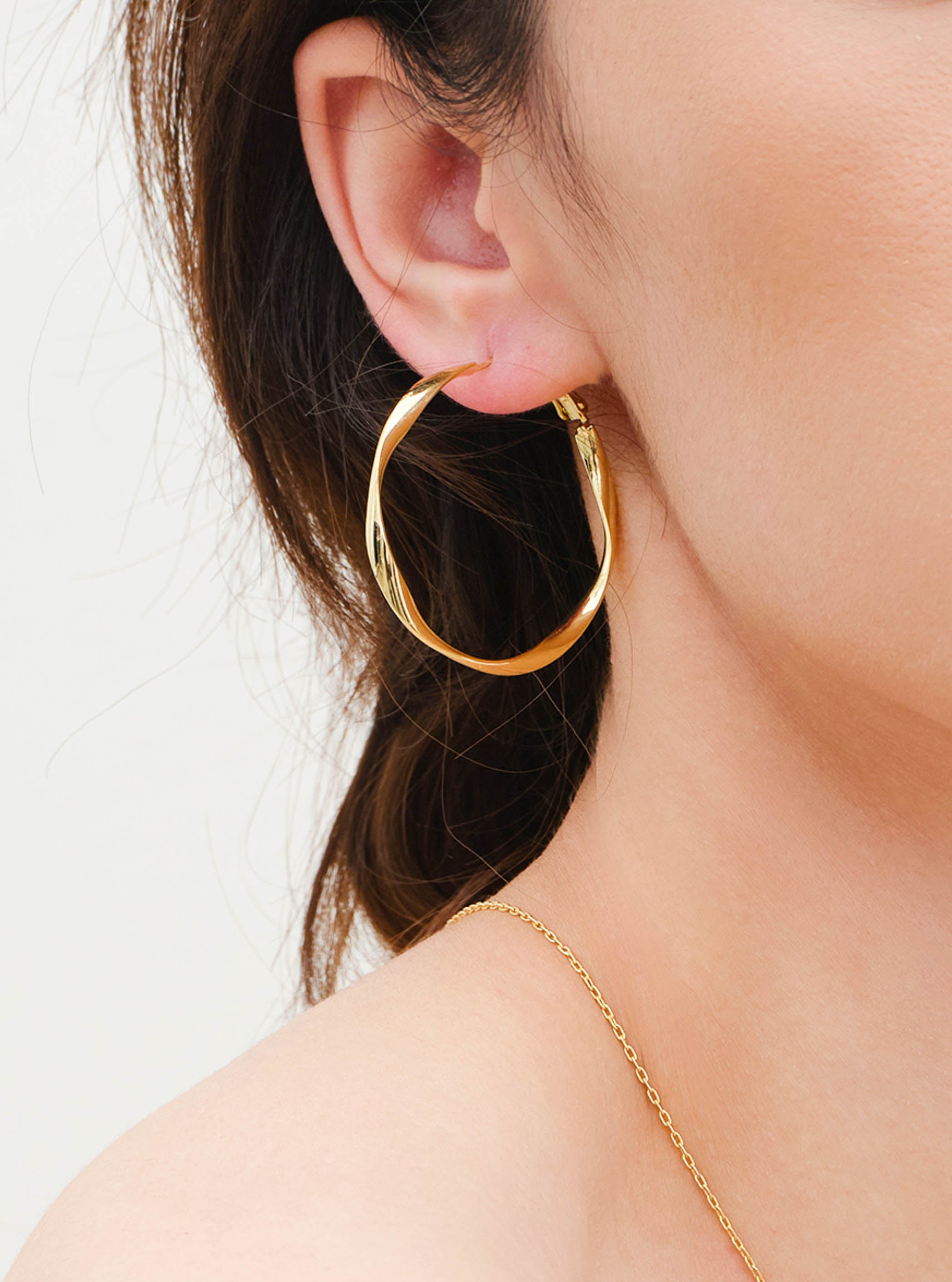 Gold/ Silver Wavy Hoop Earrings