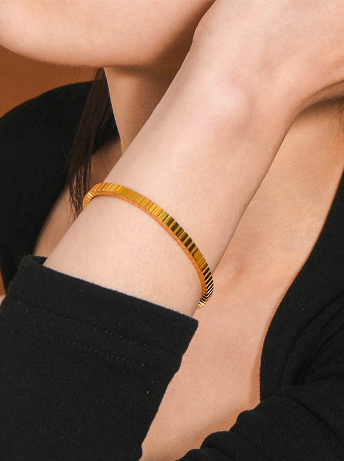 Gold Minimalistic Striped Cuff Bracelet